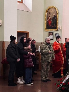 До війни працював дитячим хірургом: на Закарпатті поховали Героя – 03 До війни працював дитячим хірургом: на Закарпатті поховали Героя – 03