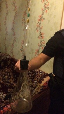 У Мукачеві патрульні виявили у помешканні велику кількість "білого золота" – 03