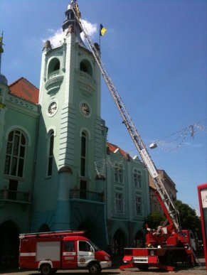 Мукачево змінило прапори (ФОТО) – 02