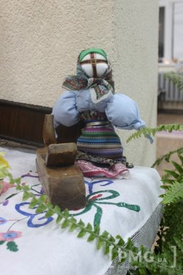 У Мукачівській міській бібліотеці відбулись "Андріївські вечорниці" – 06