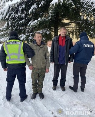 Сокирою розбили вікно: на Великоберезнянщині скоїли злочин – 03 Сокирою розбили вікно: на Великоберезнянщині скоїли злочин – 03