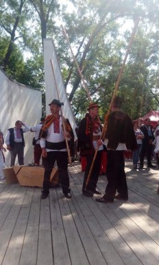 На Рахівщині стартував традиційний фестиваль-ярмарок "Гуцульська бриндзя" – 08