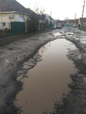 Мережу шокував стан однієї із вулиць Мукачева – 03