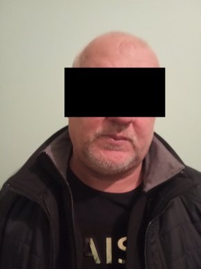 На Мукачівщині батько та син влаштували бійку з поліцейськими – 02