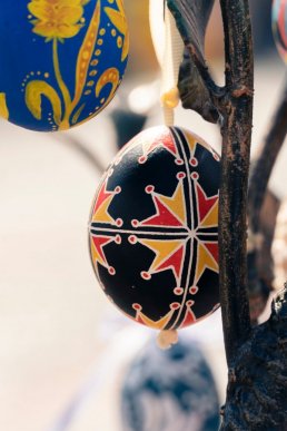 Десятки великих писанок з’явились у центрі Мукачева – 08