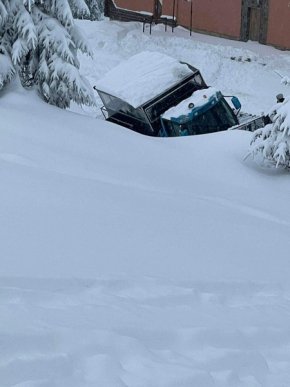 Закарпатців і туристів попереджають про небезпечні розваги у горах – 03