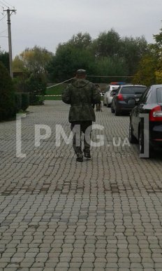 З’явились фото з місця резонансного вбивства у Мукачеві – 02