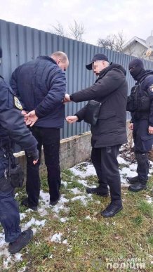 На одній із вулиць Ужгорода провели спецоперацію: усі подробиці – 01 На одній із вулиць Ужгорода провели спецоперацію: усі подробиці – 01