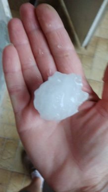 В Ужгороді випав град розміром з горіх – 08