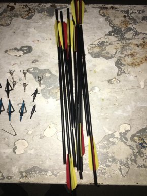 На КПП «Ужгород» у молодого чеха знайшли холодну зброю – 02