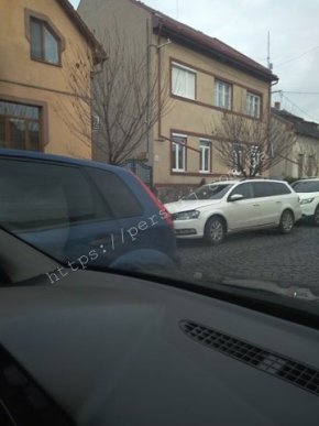У Мукачеві трапилась автомобільна аварія – 03