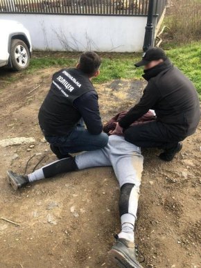 На Закарпатті поліція заблокувала канал постачання до регіону мільйонних партій "важких" наркотиків – 02 На Закарпатті поліція заблокувала канал постачання до регіону мільйонних партій "важких" наркотиків – 02