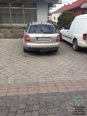 У Мукачеві затримали трьох грузинів, які обкрадали авто – 03 У Мукачеві затримали трьох грузинів, які обкрадали авто – 03