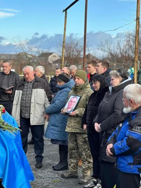 На Мукачівщині поховали Героя, який понад рік захищав Україну – 04