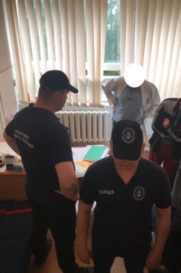 На хабарі викрили завідуючого пологовим відділенням районної лікарні – 01
