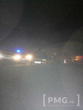 Вечірня ДТП у Ракошині: зіткнулися легковик та мікроавтобус – 05