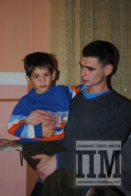 Молоді благодійники із усього Закарпаття завітали до дитячого будинку у Батьові (ФОТОРЕПОРТАЖ) – 09 Молоді благодійники із усього Закарпаття завітали до дитячого будинку у Батьові (ФОТОРЕПОРТАЖ) – 09
