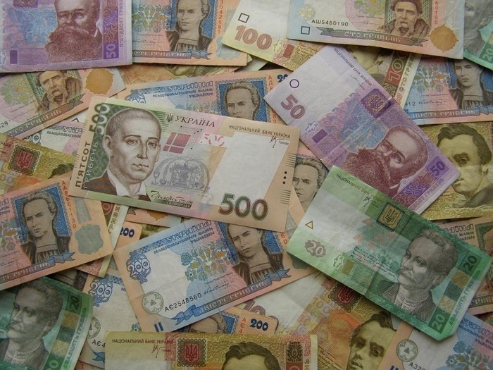Двоє чоловіків нашахраювали собі 800 гривень Двоє чоловіків нашахраювали собі 800 гривень