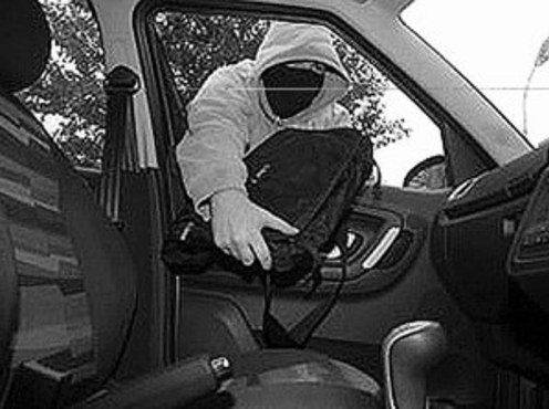 На Закарпатті пограбували авто чеської журналістки На Закарпатті пограбували авто чеської журналістки