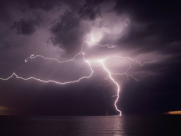 На Закарпатті три села постраждало від блискавок На Закарпатті три села постраждало від блискавок