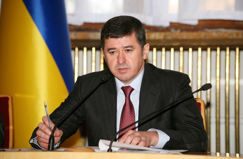 Депутатам, що виступатимуть проти "мовного закону" погрожують звільненням Депутатам, що виступатимуть проти "мовного закону" погрожують звільненням