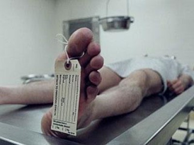 В сквері біля УжНУ виявили невідомий труп В сквері біля УжНУ виявили невідомий труп