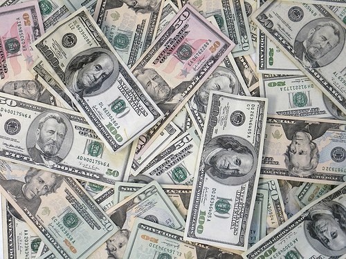 У працівника Виноградівського управління юстиції вимагали 10 000 гривень У працівника Виноградівського управління юстиції вимагали 10 000 гривень
