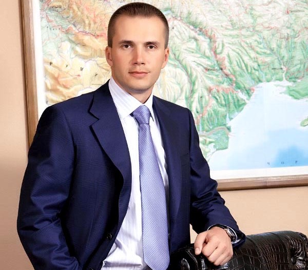 Серед єнакіївських бандитів зростає невдоволення діями старшого сина Президента Віктора Януковича Олександра Серед єнакіївських бандитів зростає невдоволення діями старшого сина Президента Віктора Януковича Олександра