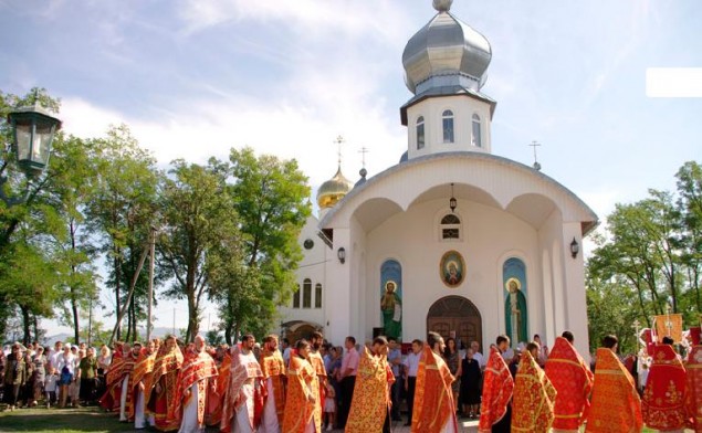 Архієпископ Феодор очолив святкове богослужіння в Дубрівському жіночому монастирі Архієпископ Феодор очолив святкове богослужіння в Дубрівському жіночому монастирі