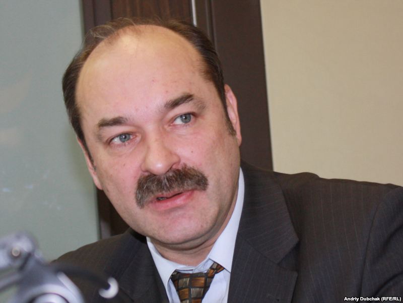 Станіслав Аржевітін зняв свою кандидатуру з виборів на користь опозиціонера Кеменяша Станіслав Аржевітін зняв свою кандидатуру з виборів на користь опозиціонера Кеменяша