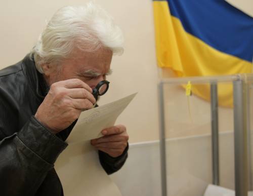 У Клячанові 75-річний виборець вперше проголосував на парламентських виборах У Клячанові 75-річний виборець вперше проголосував на парламентських виборах