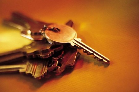 Ужгородця побили й відібрали ключі від автомобіля Ужгородця побили й відібрали ключі від автомобіля