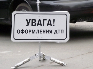 В Тячівському районі мотоцикл зіткнувся з автомобілем В Тячівському районі мотоцикл зіткнувся з автомобілем