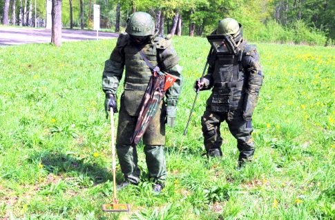 На могилі Олексія Різака вибухівки не знайшли На могилі Олексія Різака вибухівки не знайшли