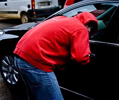Брат у брата вкрав автомобіль Брат у брата вкрав автомобіль