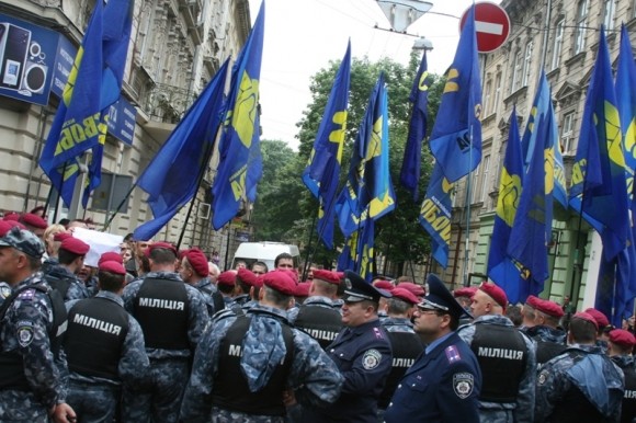 Свободівці готують протест проти угорської мови Свободівці готують протест проти угорської мови