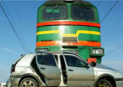 У Великому Березному автомобіль врізався в електричку У Великому Березному автомобіль врізався в електричку