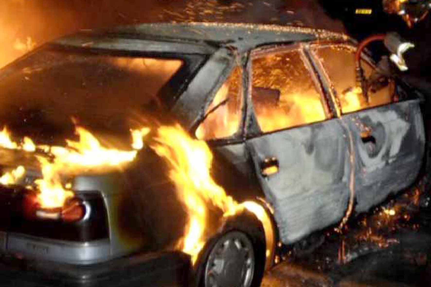 В Мукачеві горів Мерседес В Мукачеві горів Мерседес