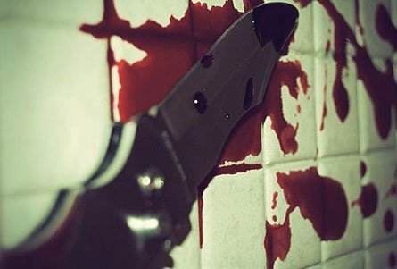 На Рахівщині пенсіонер хотів звести рахунки з життям за допомогою ножа На Рахівщині пенсіонер хотів звести рахунки з життям за допомогою ножа