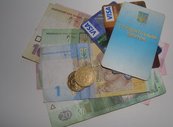 Якщо ситуація навколо стипендій не вирішиться, то студенти УжНУ і ЗакДУ звернуться до прокуратури Якщо ситуація навколо стипендій не вирішиться, то студенти УжНУ і ЗакДУ звернуться до прокуратури