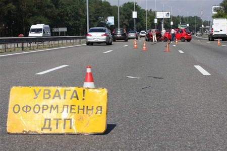 На Тячівщині 25-річний водій насмерть збив жінку На Тячівщині 25-річний водій насмерть збив жінку
