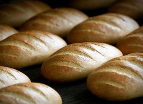 Закарпатський юрист висловив Азарову своє невдоволення цінами на хліб Закарпатський юрист висловив Азарову своє невдоволення цінами на хліб