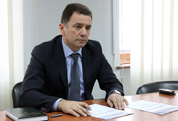 Іван Качур поспілкувався із жителями Мукачева та району (ФОТО) Іван Качур поспілкувався із жителями Мукачева та району (ФОТО)