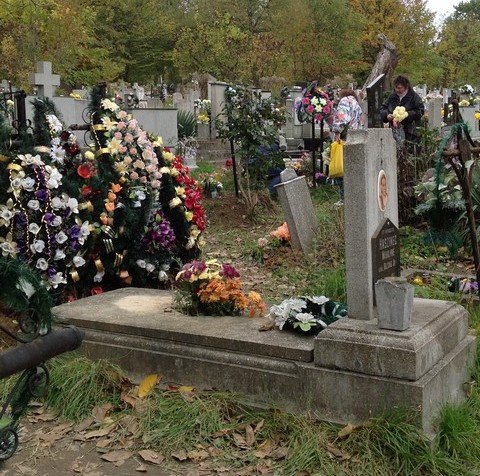 Бізнес на покійниках: Антимонопольний комітет зафіксував зловживання КП "Комбінат благоустрою" Бізнес на покійниках: Антимонопольний комітет зафіксував зловживання КП "Комбінат благоустрою"