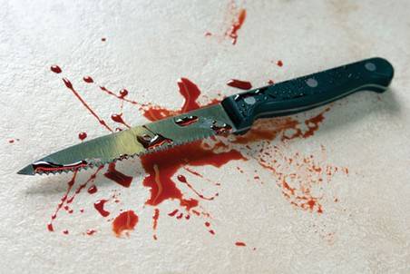 У селі Червеньово під час сімейної сварки п’яний чоловік встромив дружині в живіт ніж У селі Червеньово під час сімейної сварки п’яний чоловік встромив дружині в живіт ніж