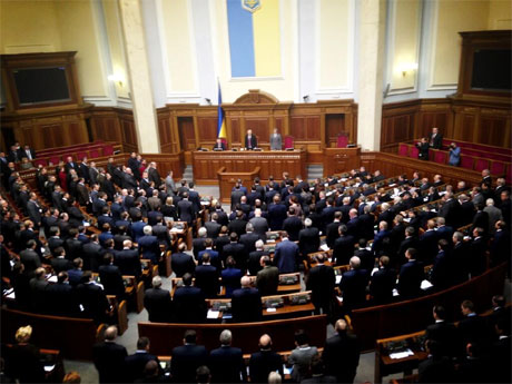 Комуністи не встали на хвилину мовчання по жертвах голодомору (ФОТО, ВІДЕО) Комуністи не встали на хвилину мовчання по жертвах голодомору (ФОТО, ВІДЕО)