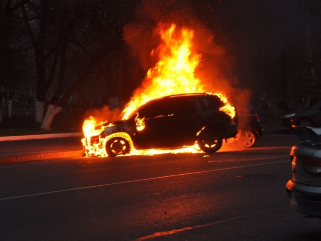 На Пряшівській під час руху загорівся автомобіль На Пряшівській під час руху загорівся автомобіль