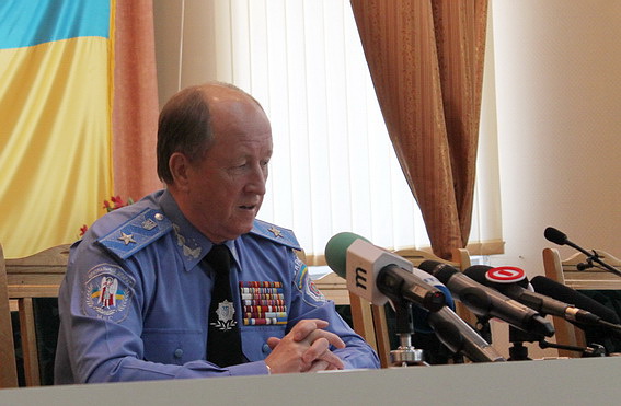 Київська мода: міліція хоче одягнути закарпатських журналістів у жилети Київська мода: міліція хоче одягнути закарпатських журналістів у жилети
