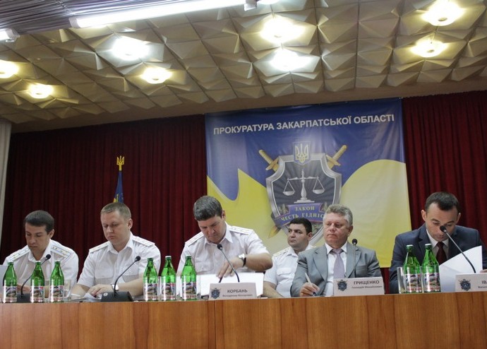 Прокурор Закарпатської області підбив підсумки роботи за перше півріччя 2013 року