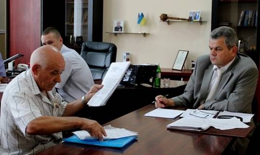 Міський голова Мукачева та голова Мукачівської РДА підняли питання про недоцільне, на їх думку, об’єднання Мукачівського міськ- та райвідділів (ФОТО)